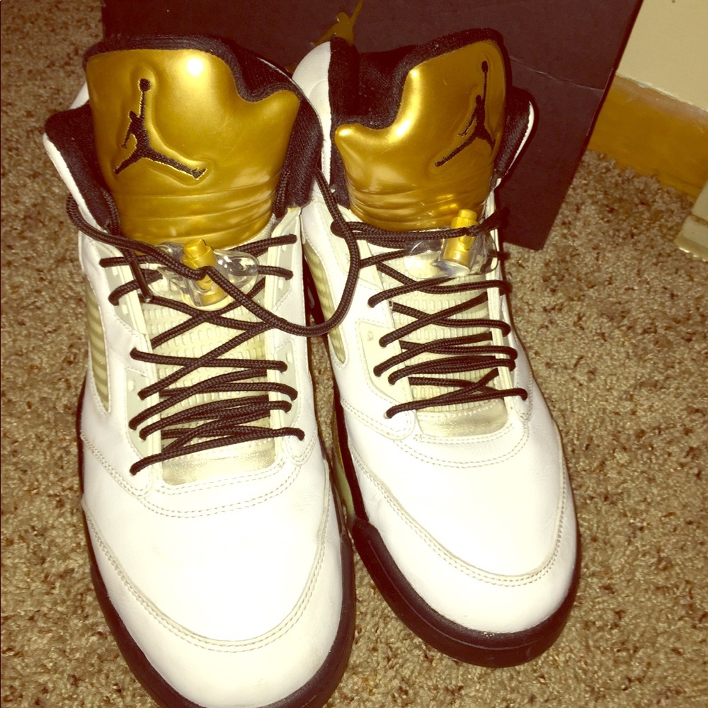 Retro 5 authentic 🔥🔥